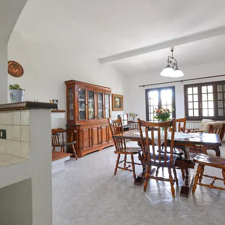 Pet Friendly In With Wifi Holiday home
